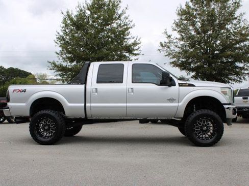 Used 2015 Ford F250 Lariat w/ Lariat Ultimate Package image 4