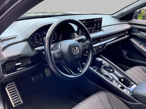 Used 2023 Honda Accord Sport image 17