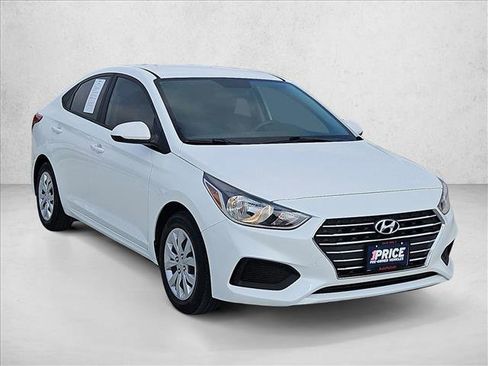 Used 2021 Hyundai Accent SE image 3