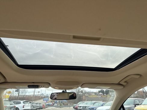 Used 2015 Ford Fusion SE w/ Equipment Group 202A FWD image 15