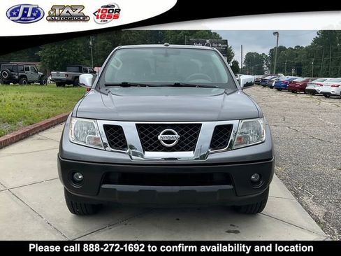 Used 2019 Nissan Frontier SL RWD image 2