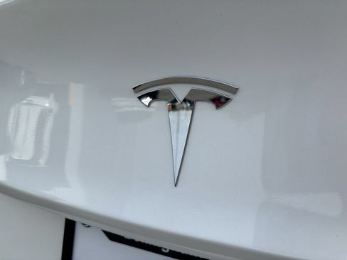 Used 2020 Tesla Model 3 Standard Range Plus RWD image 10