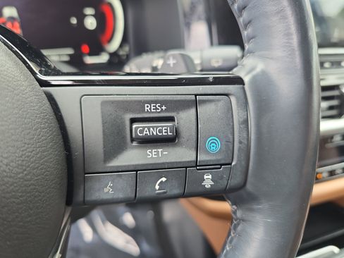 Certified 2023 Nissan Pathfinder Platinum image 18