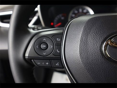 Used 2022 Toyota Corolla SE image 17