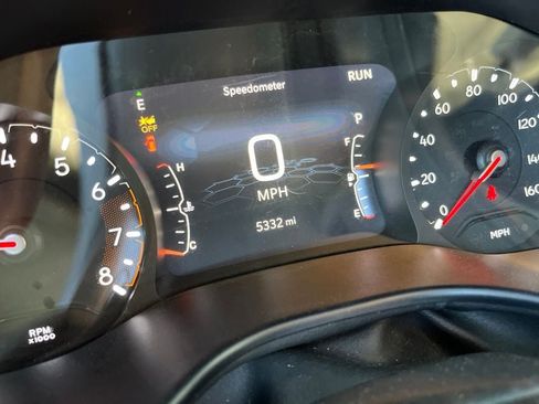Used 2026 Jeep Compass Latitude AWD/4WD image 5