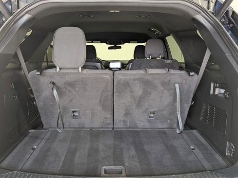 Used 2020 Ford Explorer XLT image 29