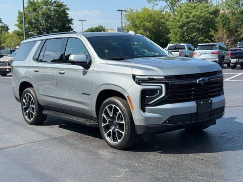 Used 2025 Chevrolet Tahoe RST w/ Comfort Package AWD/4WD image 12