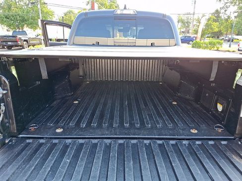 Used 2022 Toyota Tacoma TRD Sport AWD/4WD image 27