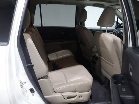 Used 2016 Honda Pilot Touring image 20