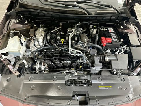 Used 2025 Nissan Altima 2.5 SV FWD image 33