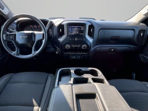 Used 2022 Chevrolet Silverado 1500 Custom Trail Boss AWD/4WD image 17