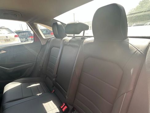 Used 2023 Volkswagen Jetta SE w/ Panoramic Sunroof Package image 45