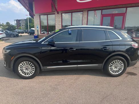 Used 2020 Lincoln Nautilus FWD image 9