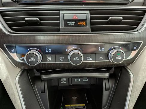 Used 2022 Honda Accord EX-L image 23