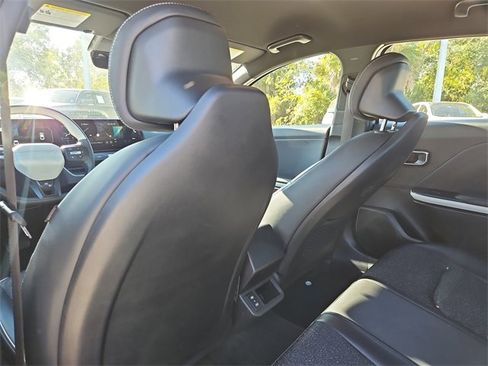 Certified 2025 Kia K4 GT-Line image 9