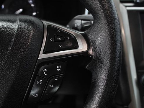Used 2019 Ford Fusion SE FWD image 13