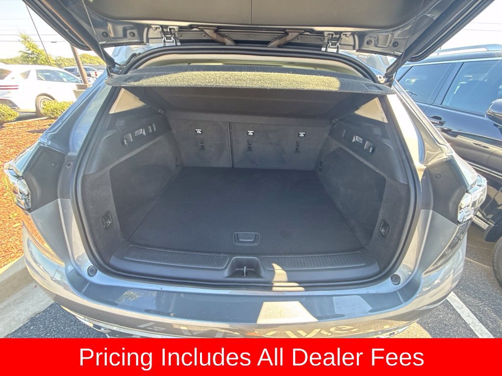 Used 2022 Buick Envision Avenir w/ Premium Seat Package FWD image 11