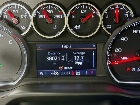 Used 2022 Chevrolet Silverado 1500 LT image 13