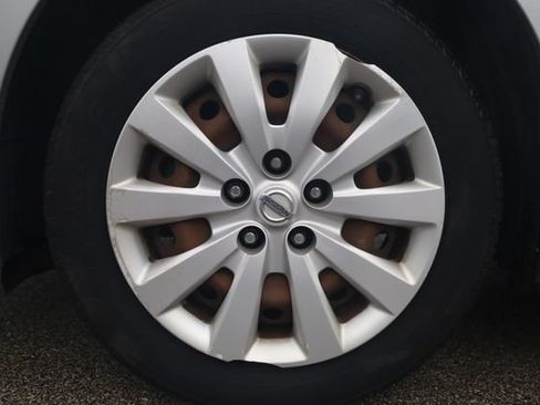 Used 2016 Nissan Sentra SV FWD image 8
