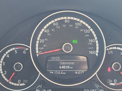 Used 2014 Volkswagen Beetle TDI image 19