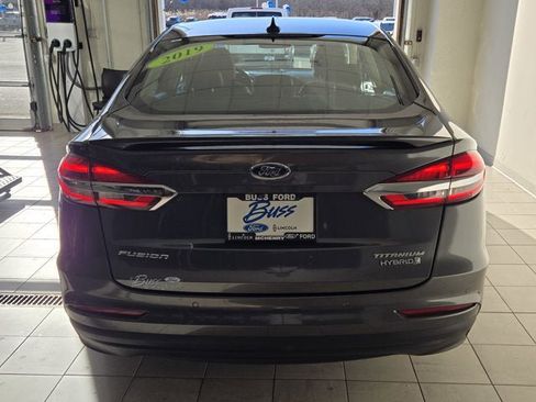 Used 2019 Ford Fusion Titanium image 11