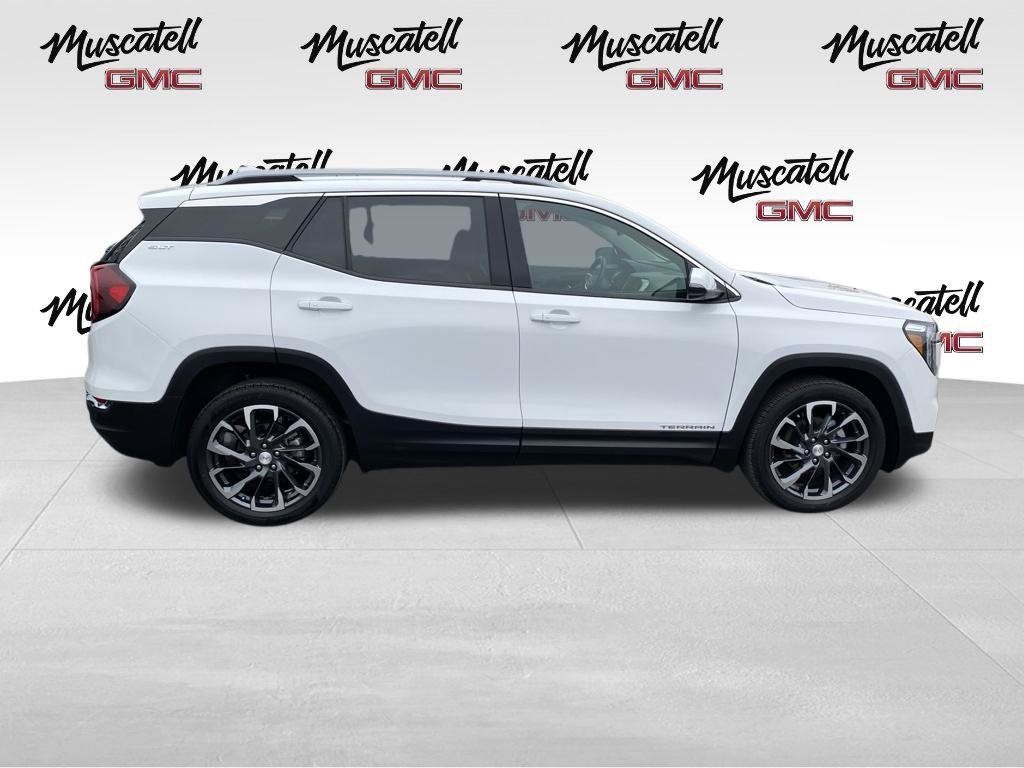 Used 2023 GMC Terrain SLT w/ Infotainment Package II AWD/4WD image 8