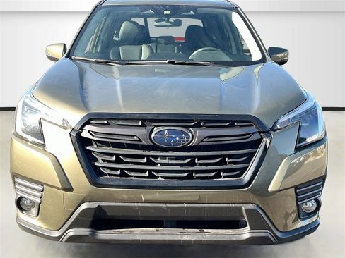 Used 2022 Subaru Forester Limited image 2