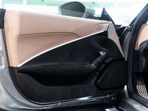 Used 2021 Ferrari Roma image 23