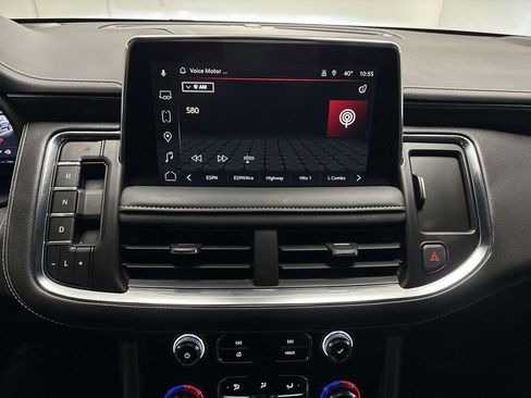 Used 2024 GMC Yukon SLT w/ SLT Luxury Package image 40