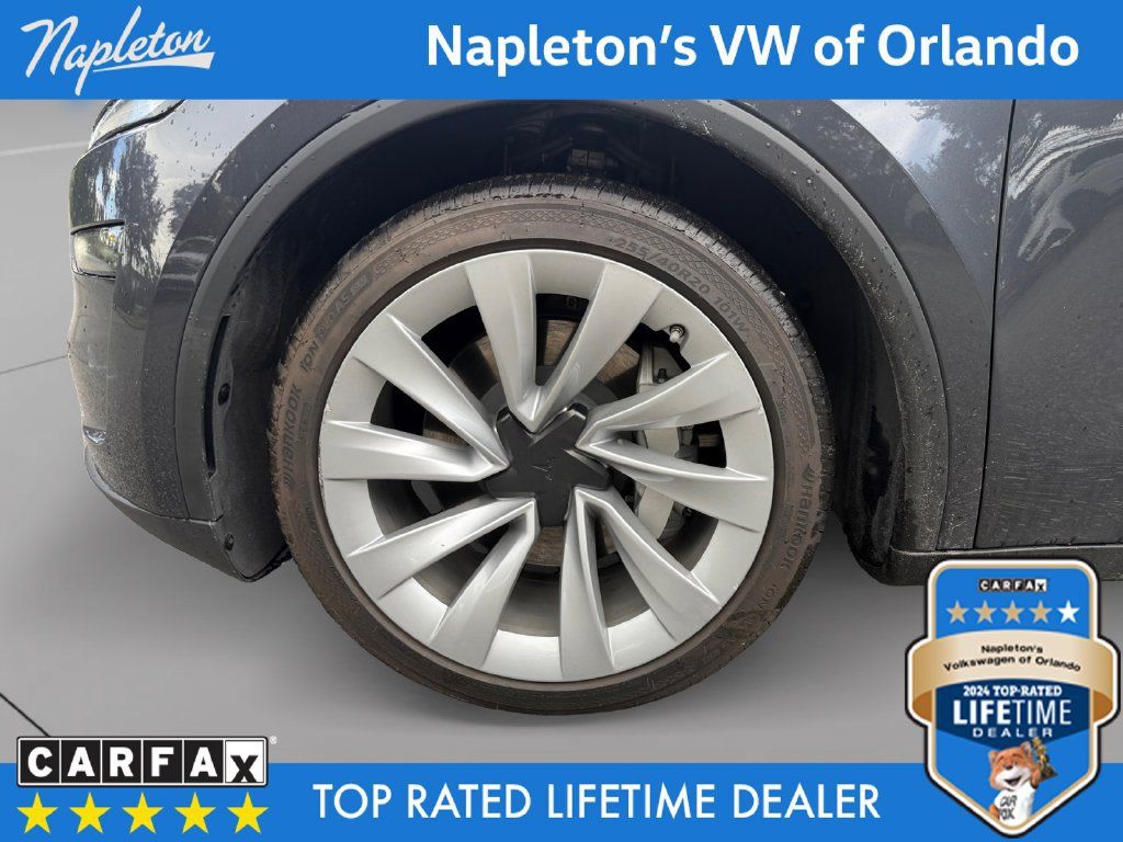 Used 2026 Tesla Model Y 2WD image 32