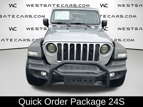 Used 2020 Jeep Gladiator Sport w/ Quick Order Package 24S AWD/4WD image 4