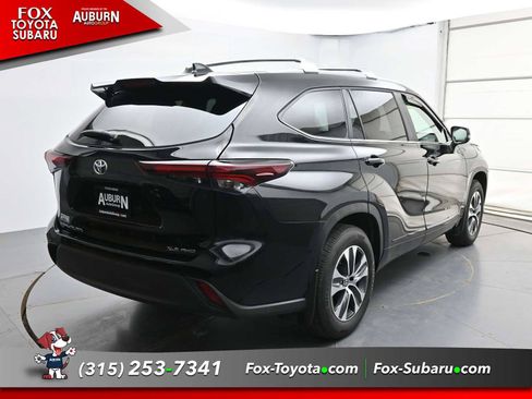 Used 2026 Toyota Highlander XLE AWD/4WD image 17