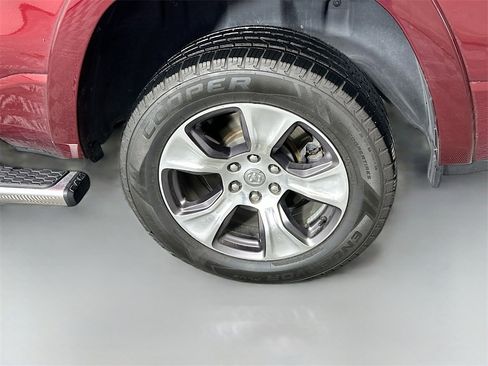 Used 2019 RAM 1500 Laramie image 30