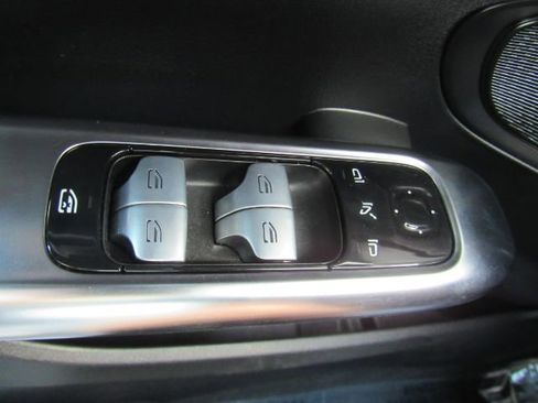 Used 2022 Mercedes-Benz C 300 Sedan image 37