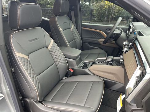 New 2026 GMC Canyon Denali image 29