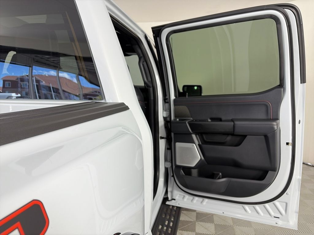 Used 2025 Ford F150 Raptor AWD/4WD image 30