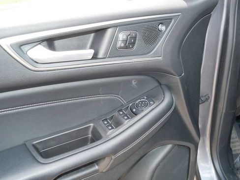Used 2024 Ford Edge Titanium AWD/4WD image 16