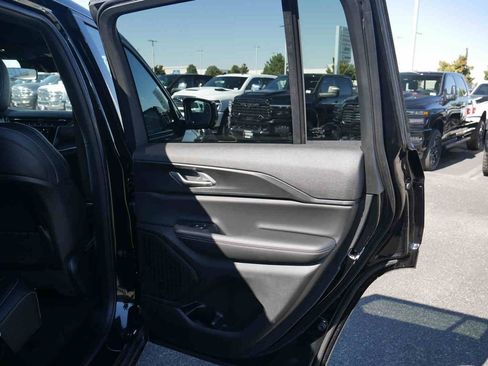 New 2025 Jeep Grand Cherokee Altitude image 21