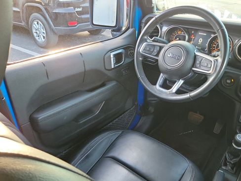 Used 2022 Jeep Wrangler Unlimited Sahara image 15