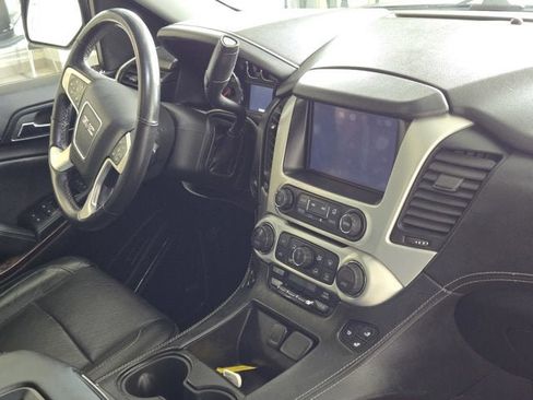 Used 2015 GMC Yukon XL SLT w/ Open Road Package image 5