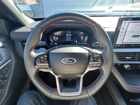 Used 2025 Ford Explorer ST-Line image 14