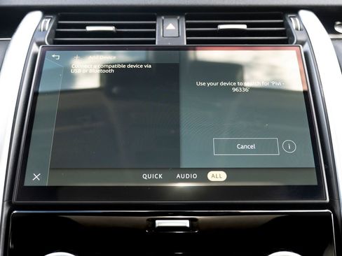 Certified 2024 Land Rover Discovery S image 31