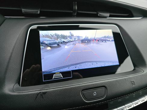 Used 2020 Cadillac XT4 Premium Luxury image 16