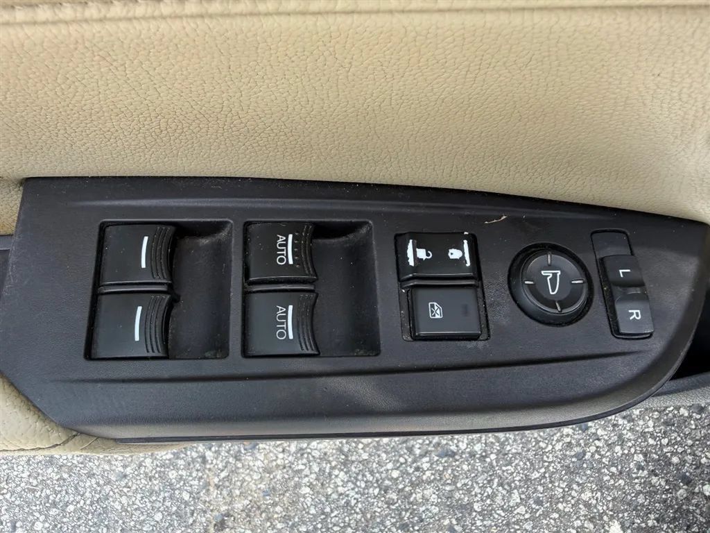 Used 2016 Acura ILX FWD image 32
