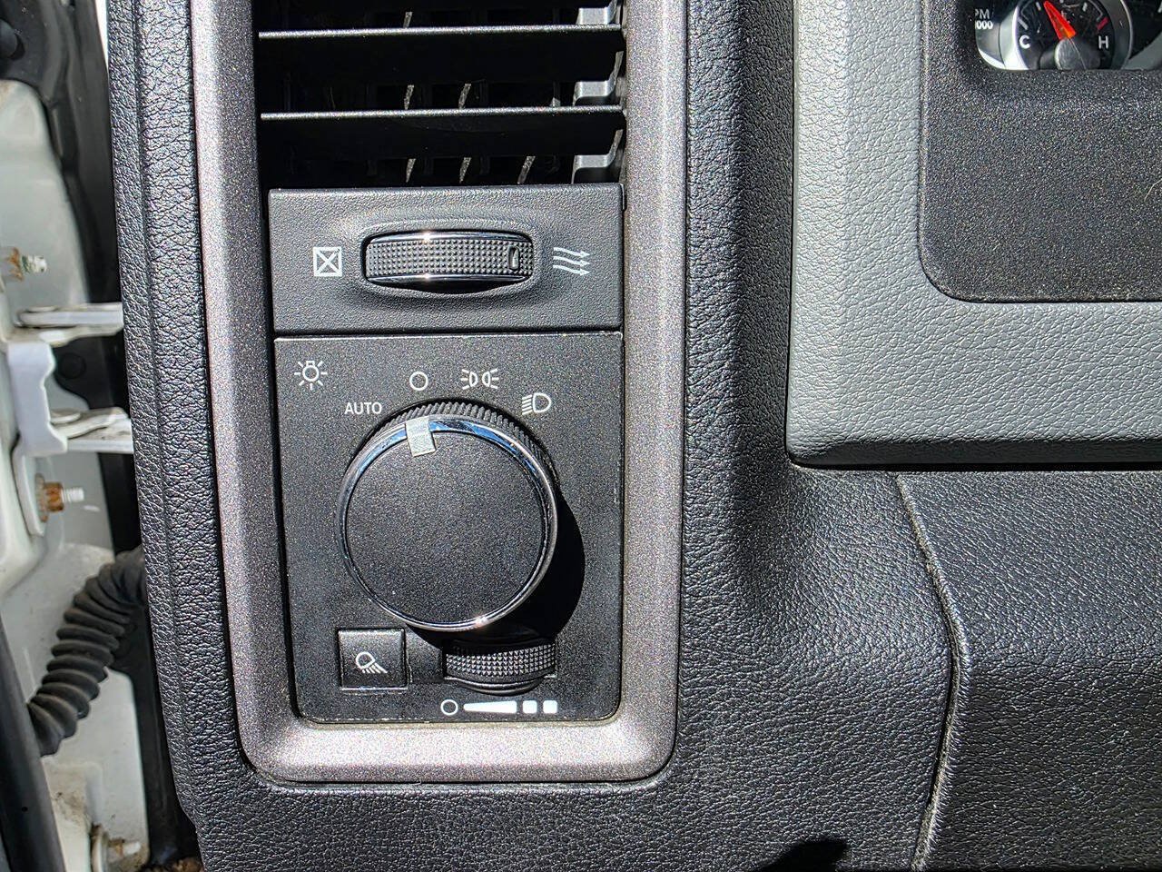 Used 2013 RAM 1500 Tradesman w/ Popular Equipment Group RWD image 15