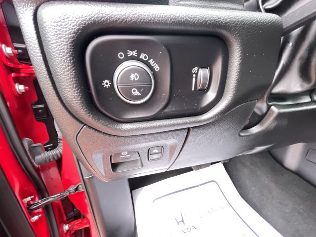 Used 2024 RAM 1500 Big Horn AWD/4WD image 11