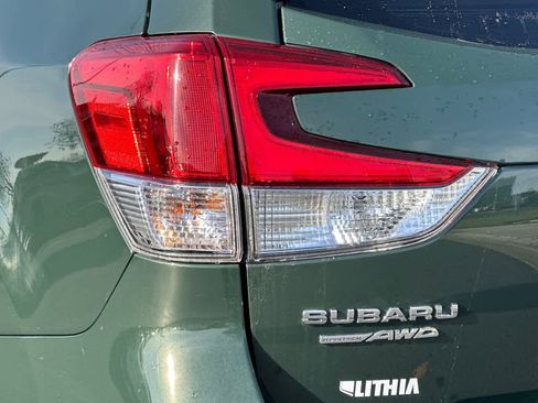 Used 2024 Subaru Forester Premium image 27