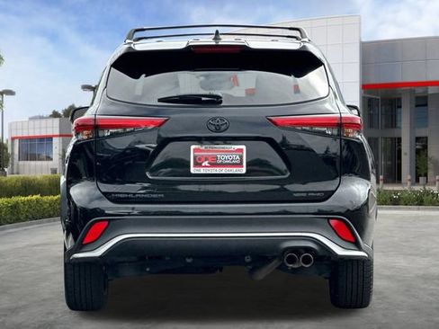 Used 2023 Toyota Highlander XSE AWD/4WD image 5