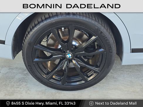 Used 2023 BMW X7 M60i w/ Executive Package image 5