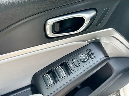 Used 2025 Acura Integra FWD image 23